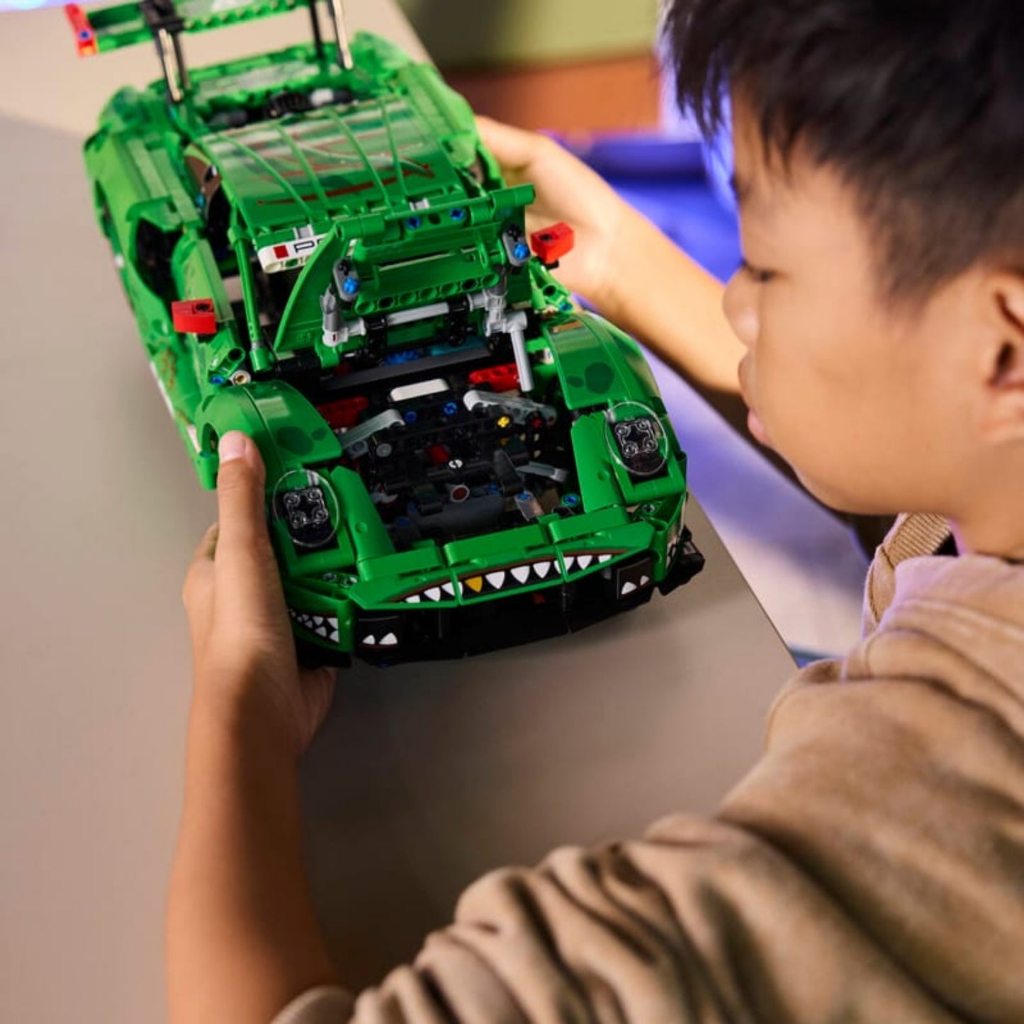Lego Techinc Porsche 911 GT3 R