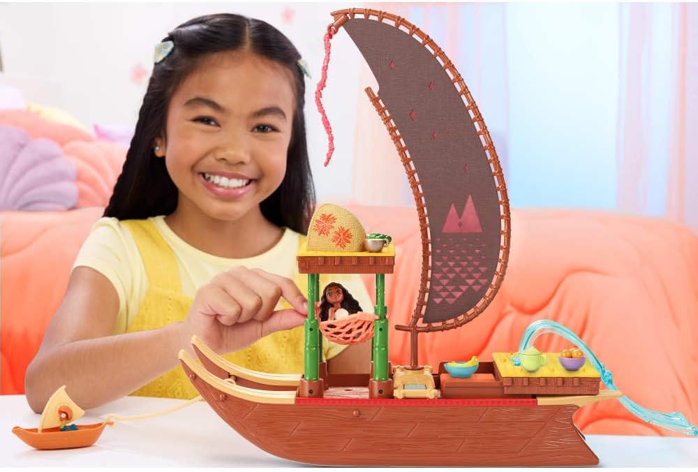 Mattel Disney Moana & Floating Boat Playset