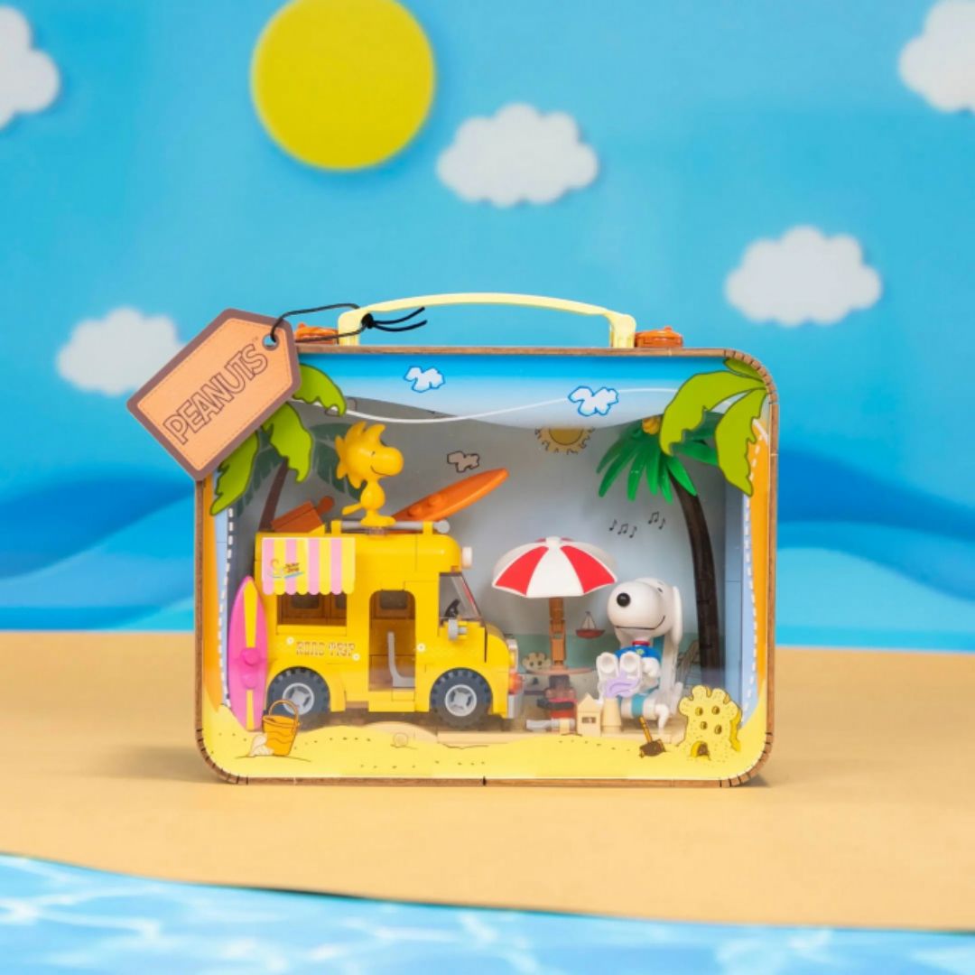Pantasy Peanuts Snoopy Suitcase