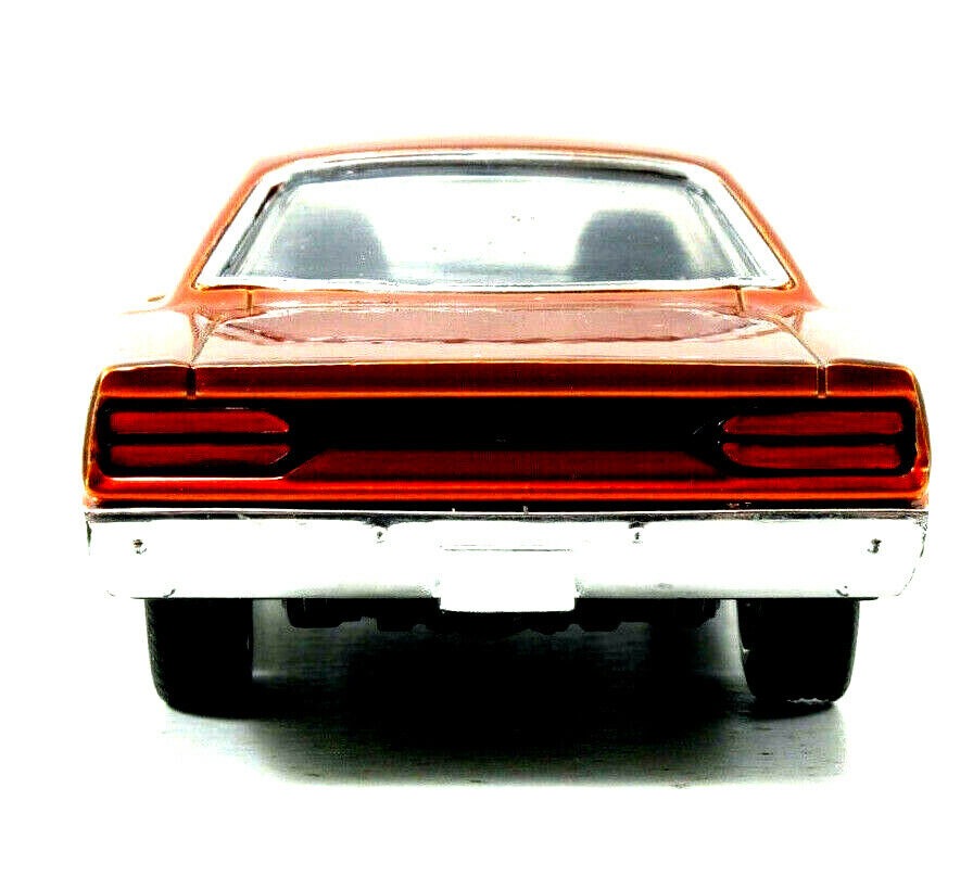 Metal Replica 1/32 Plymouth Road Runner Orange 1970