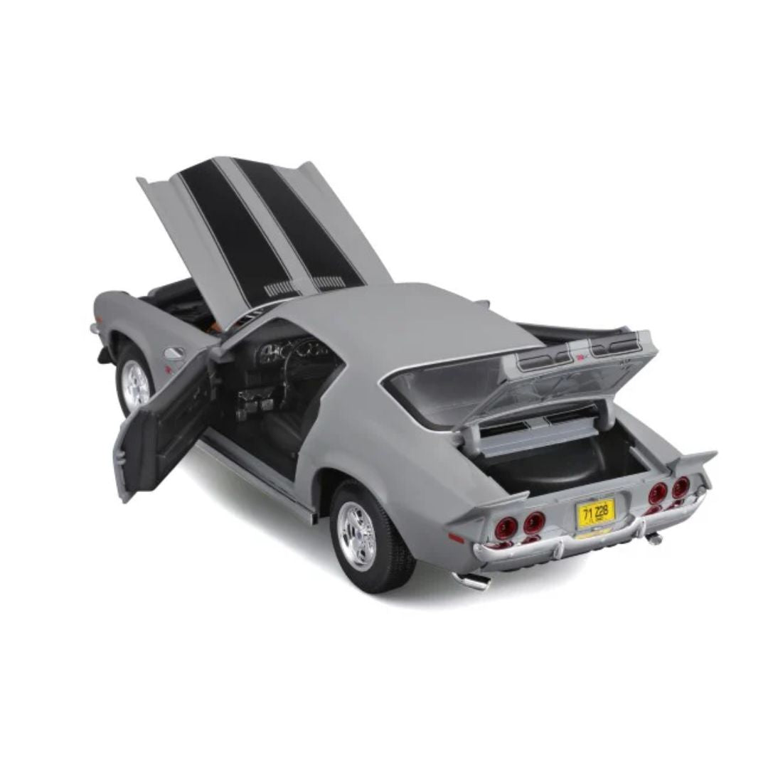 Maisto 1:18 scale 1971 Chevrolet Camaro in gray
