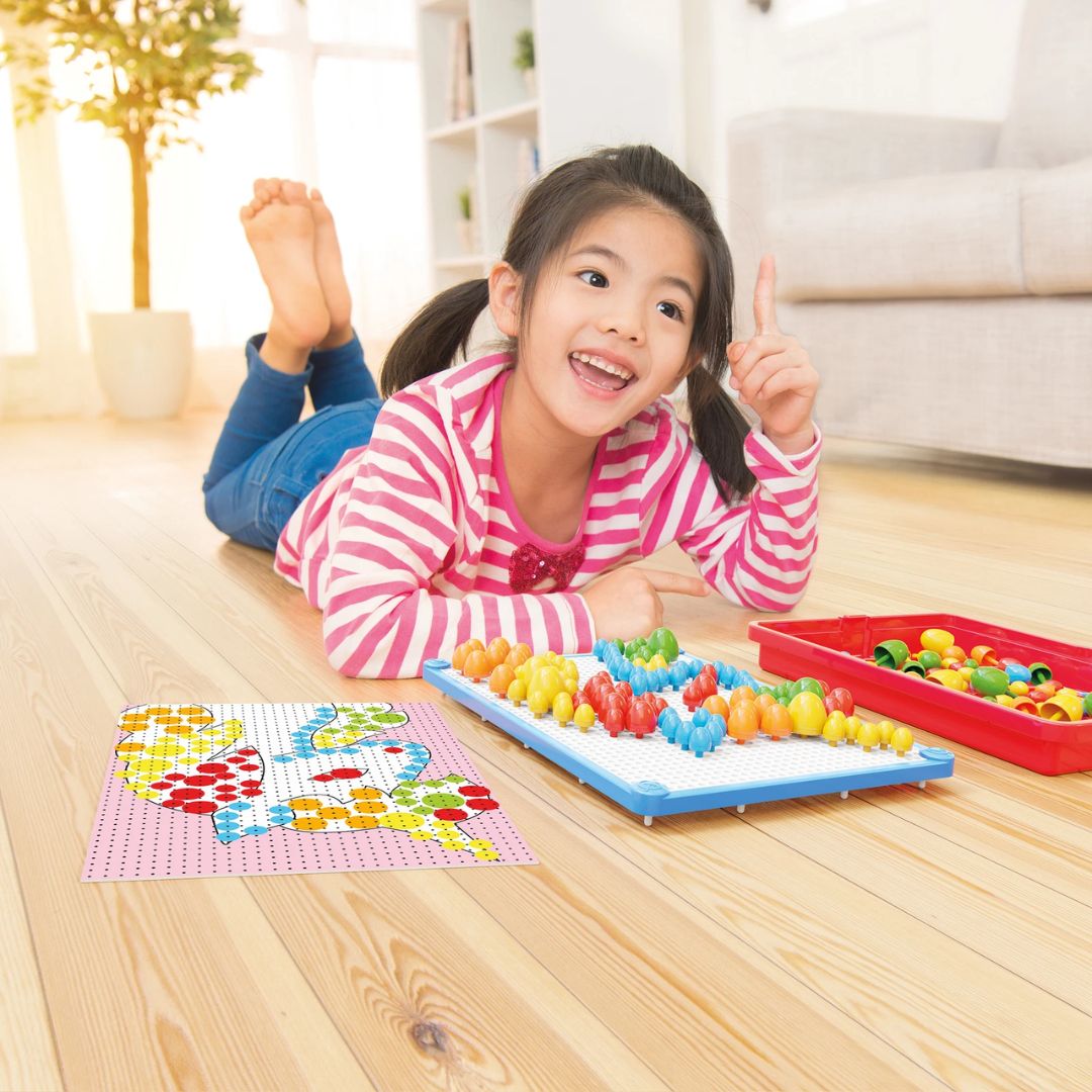 Quercetti Fantacolor Tab Peg Board