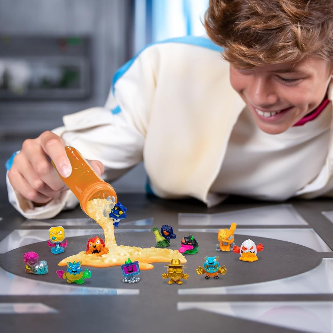 MrBeast Lab Swarms Atomic Series Micro Beasts - Panther Claws