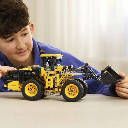 Lego Technic Volvo L120 Electric Wheel Loader - 973 Pcs