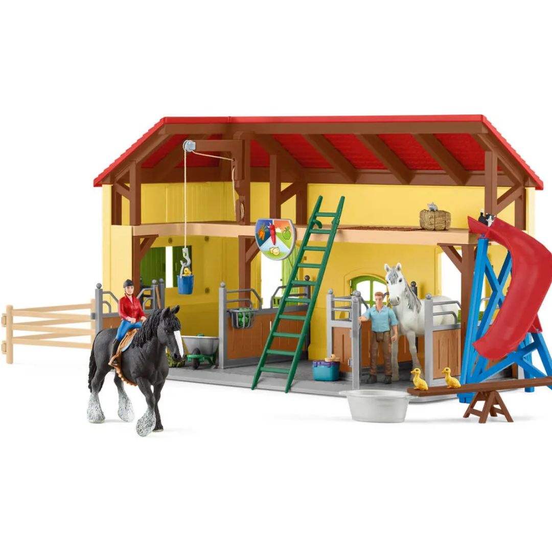 Schleich Farm World Toy Barn Gift Set