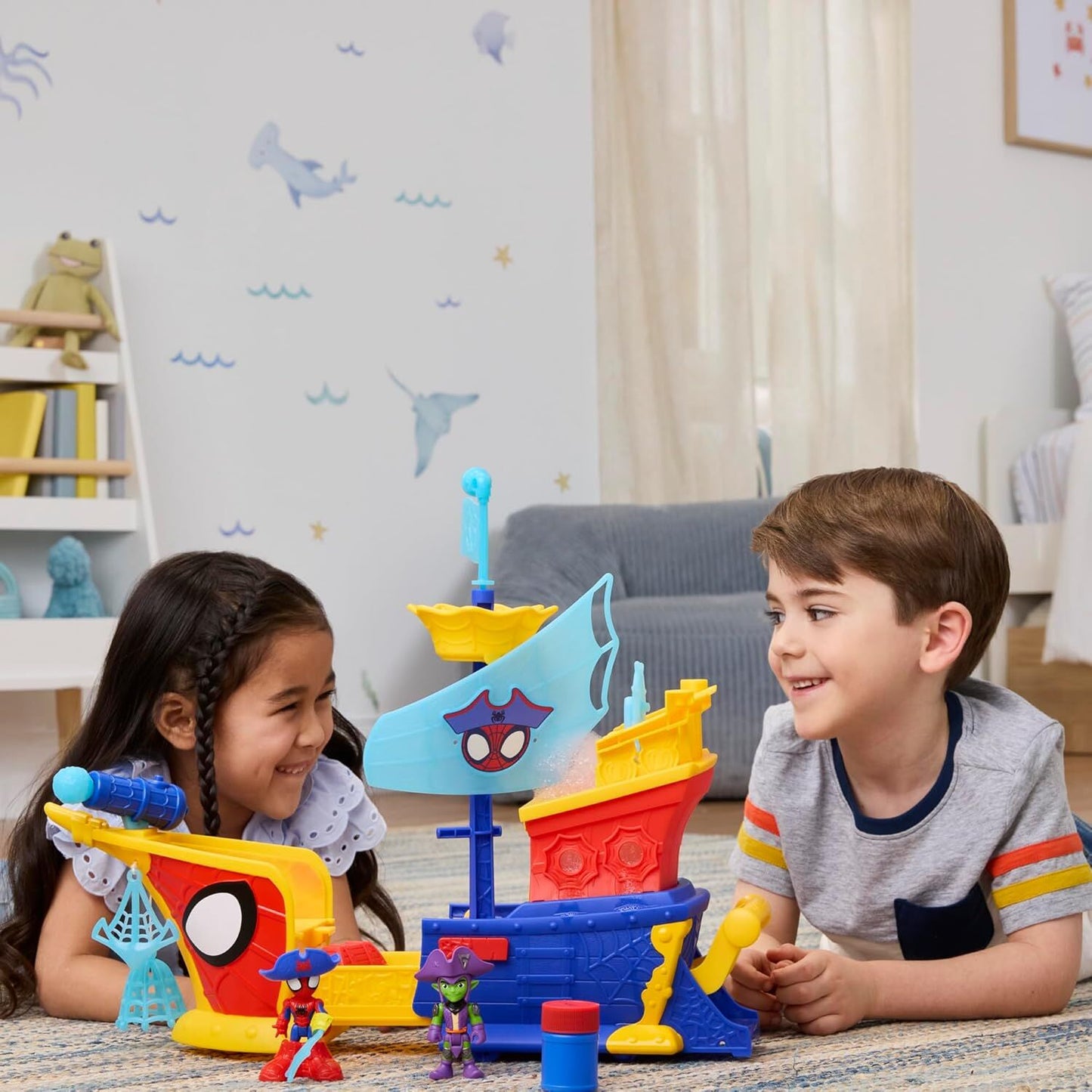 Hasbro Marvel Spidey Bubble Pirate Ship