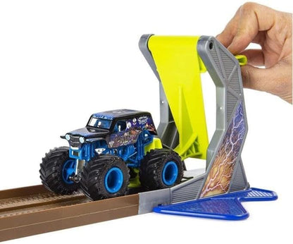 Monster Jam Basic Stunt Playset Assorted