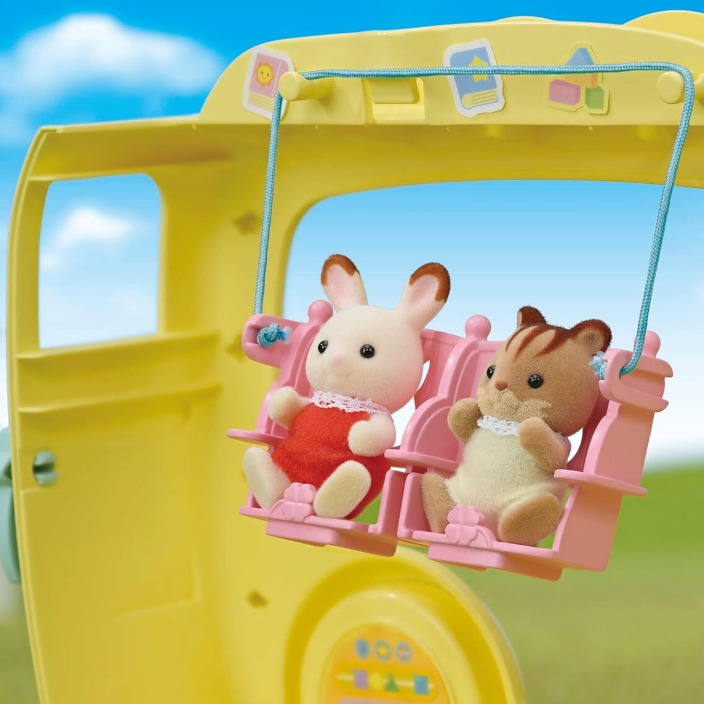 Sylvanian Families Rainbow Fun Nursery Bus