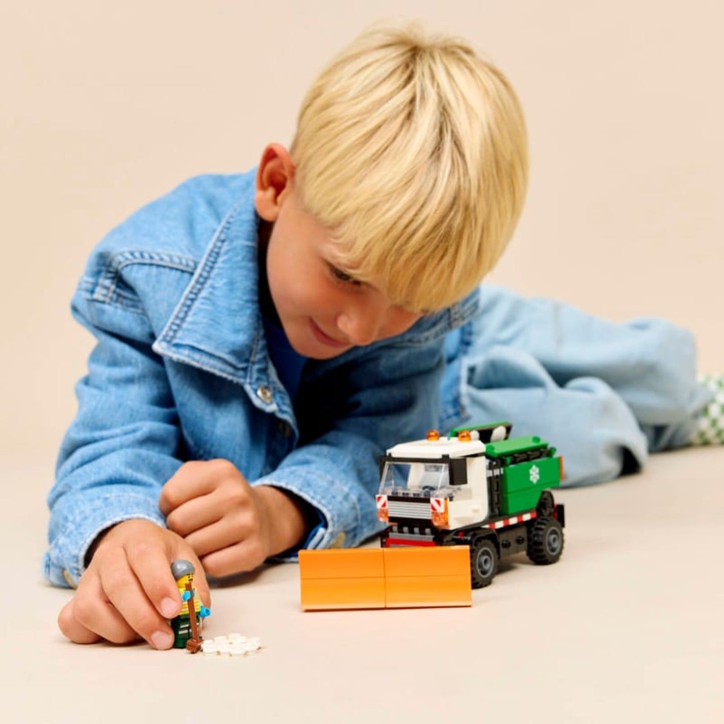 Lego City Snowplough  - 263 Pcs