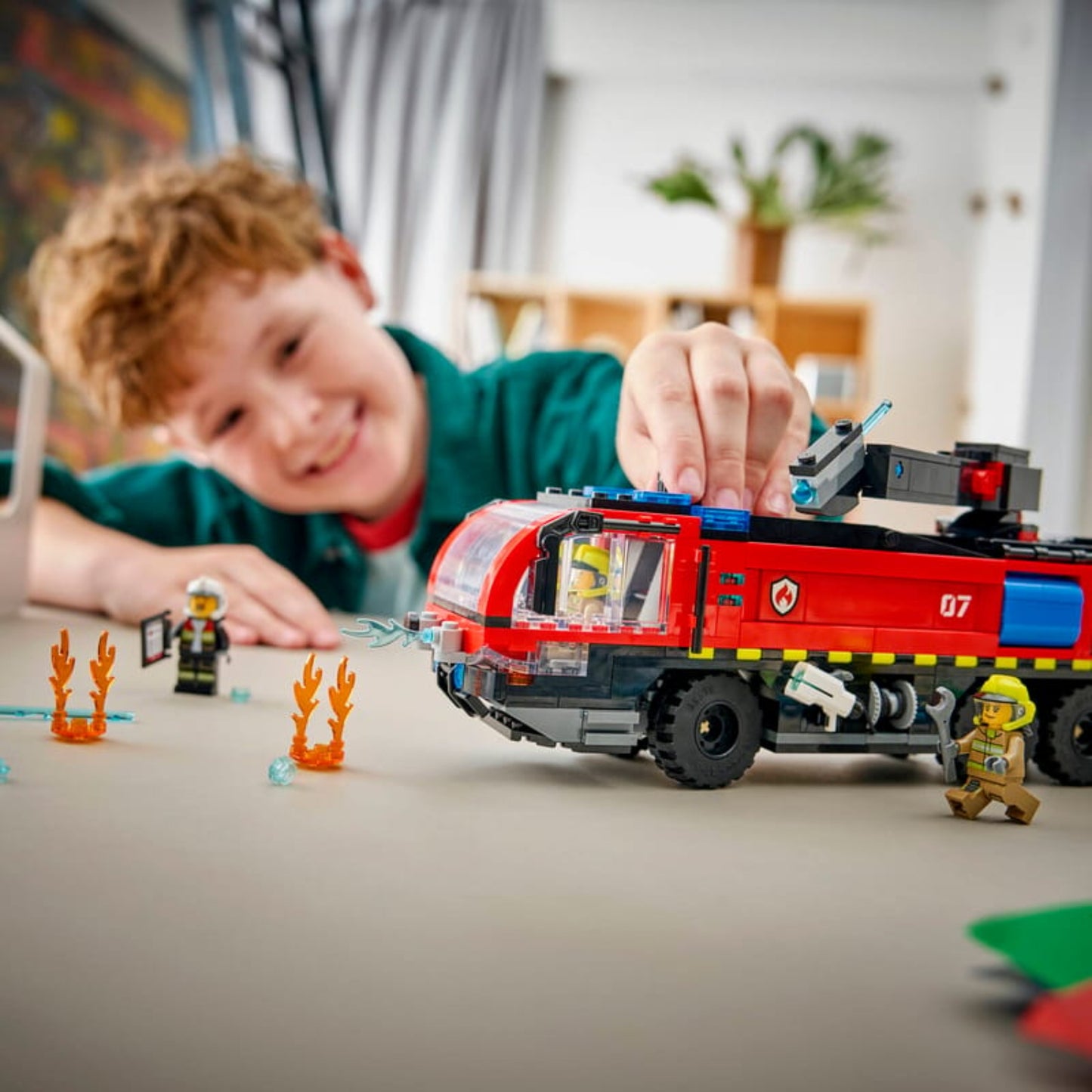 Lego City Airport Fire Engine - 691 Pcs
