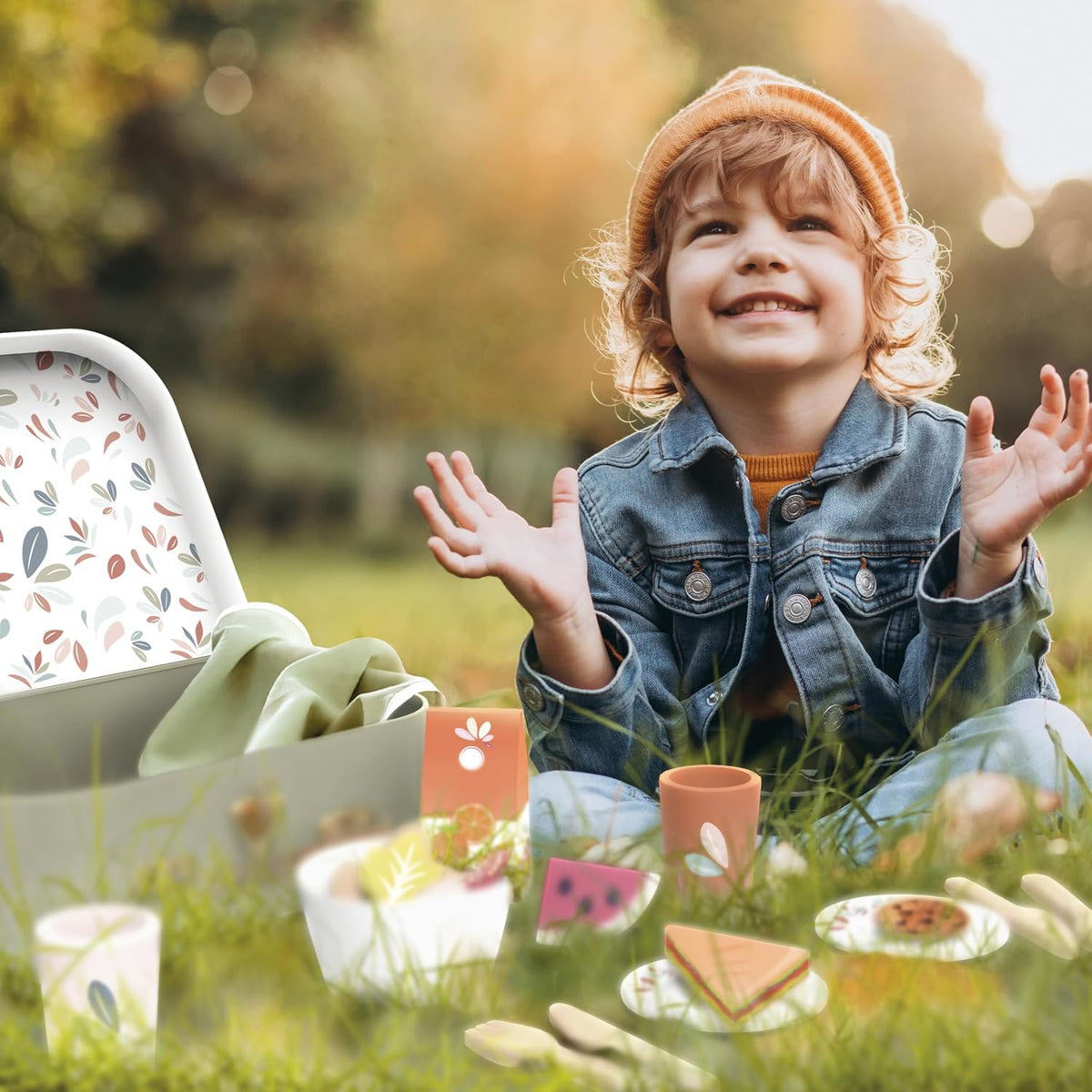 Speedy Monkey Picnic Basket