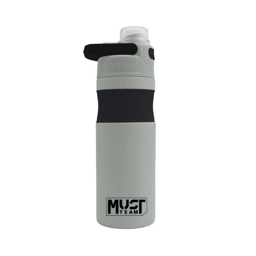 A light gray insulated water bottle with a black textured grip band and a black flip-top lid, featuring the 'MUST TEAM' logo near the bottom.