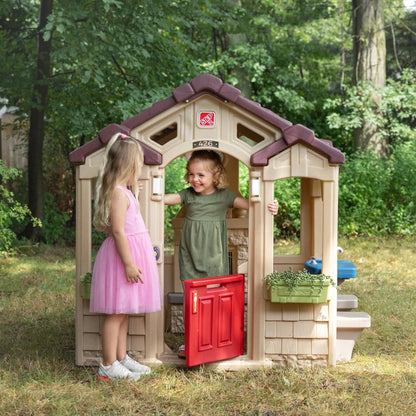Step2 Charming Cottage Playhouse